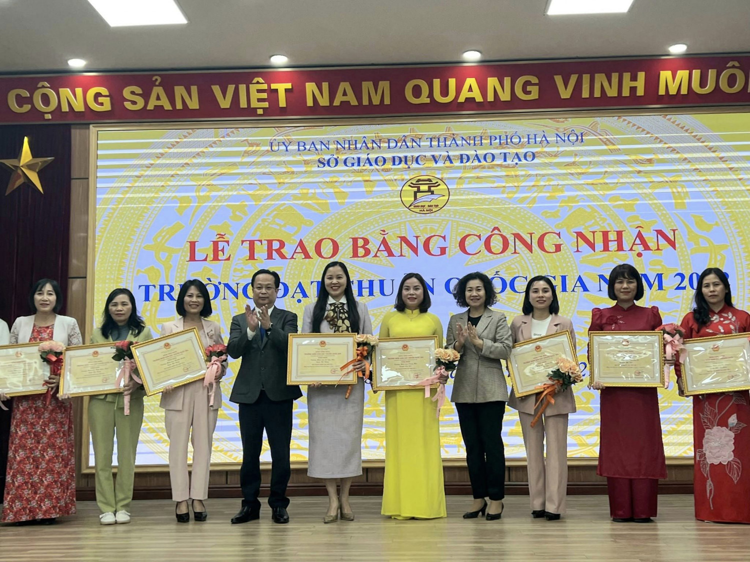 Trường mầm non Lê Quý Đôn đã vinh dự được đón nhận Bằng công nhận trường mầm non đạt chuẩn Quốc gia năm 2022